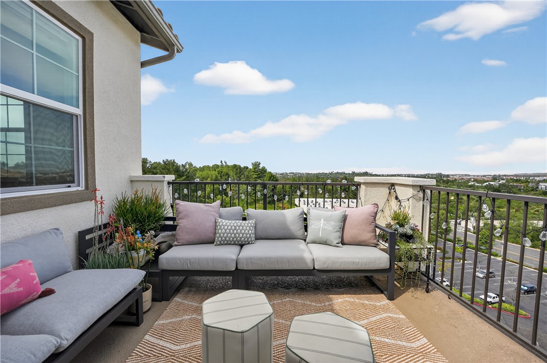 415 Besalu Terrace