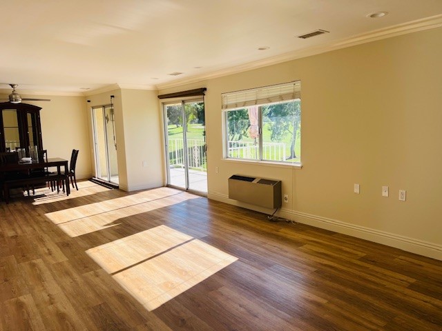 2386 Via Mariposa W 3-F