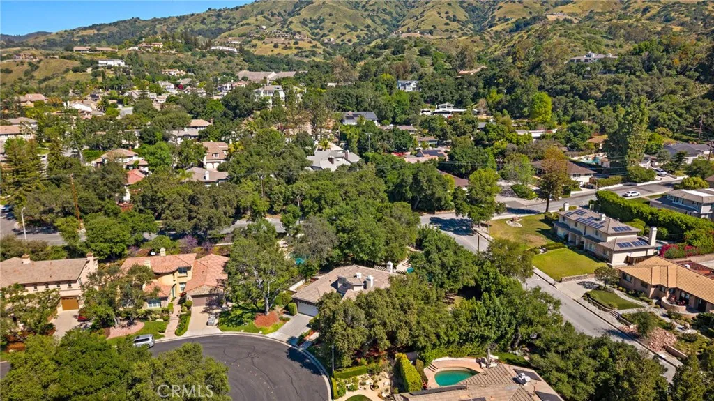 2290 Redwood