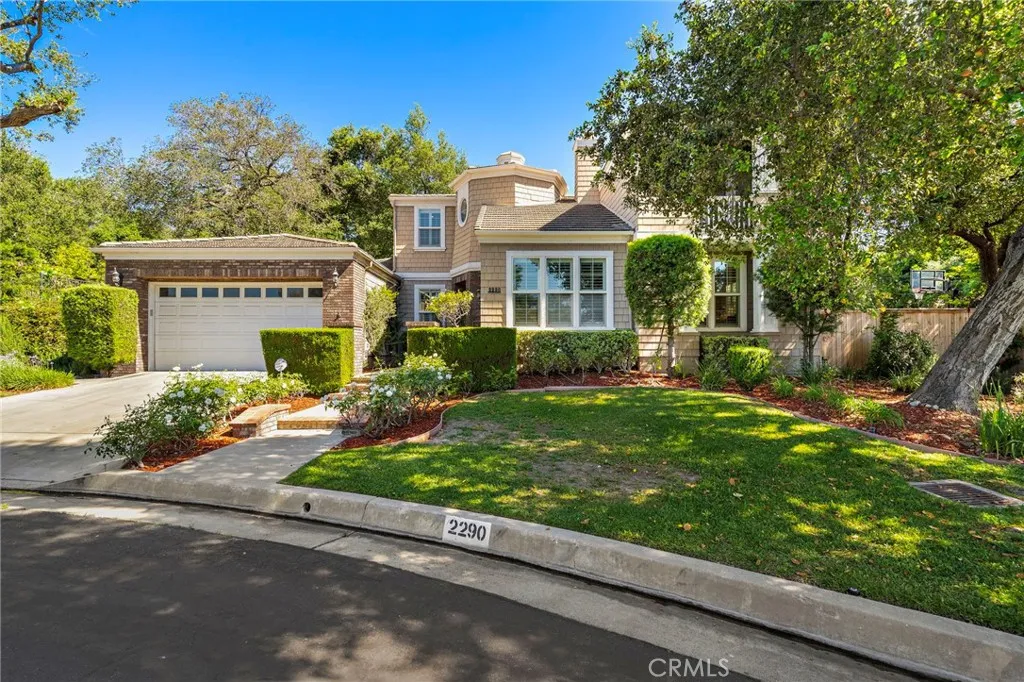 2290 Redwood