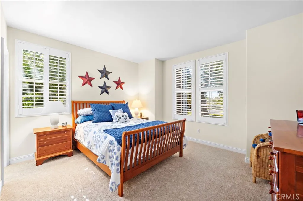 2290 Redwood