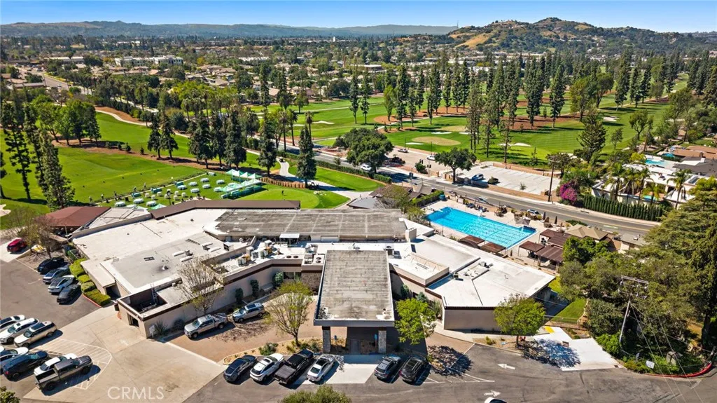 2290 Redwood