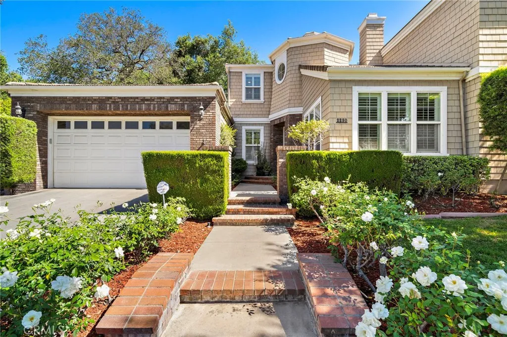 2290 Redwood