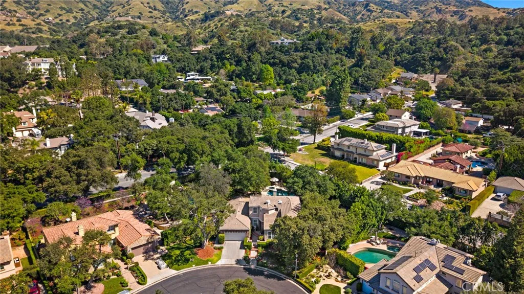 2290 Redwood