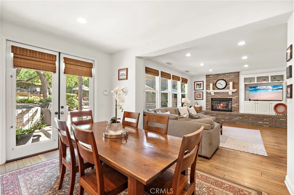 2290 Redwood