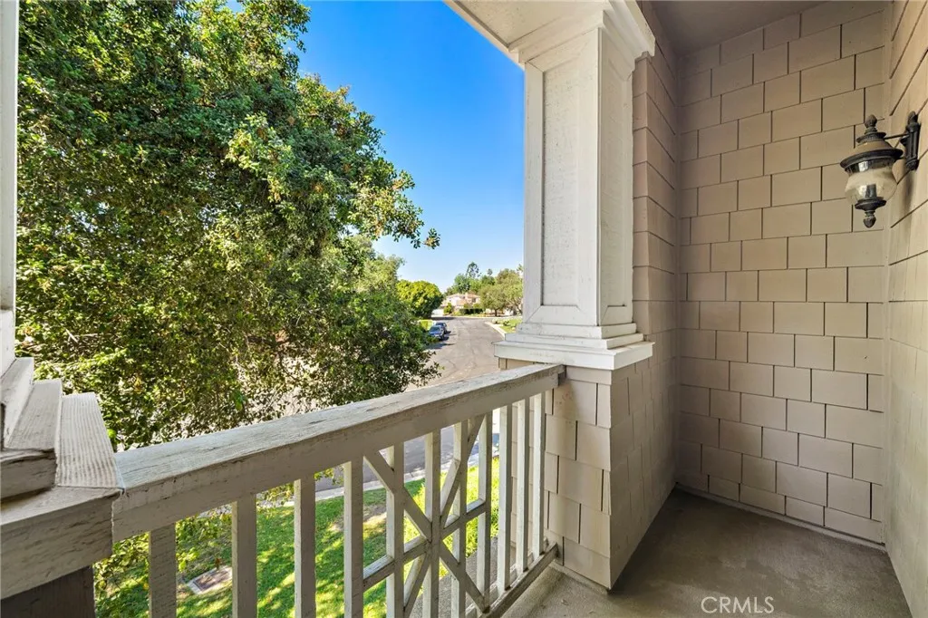 2290 Redwood