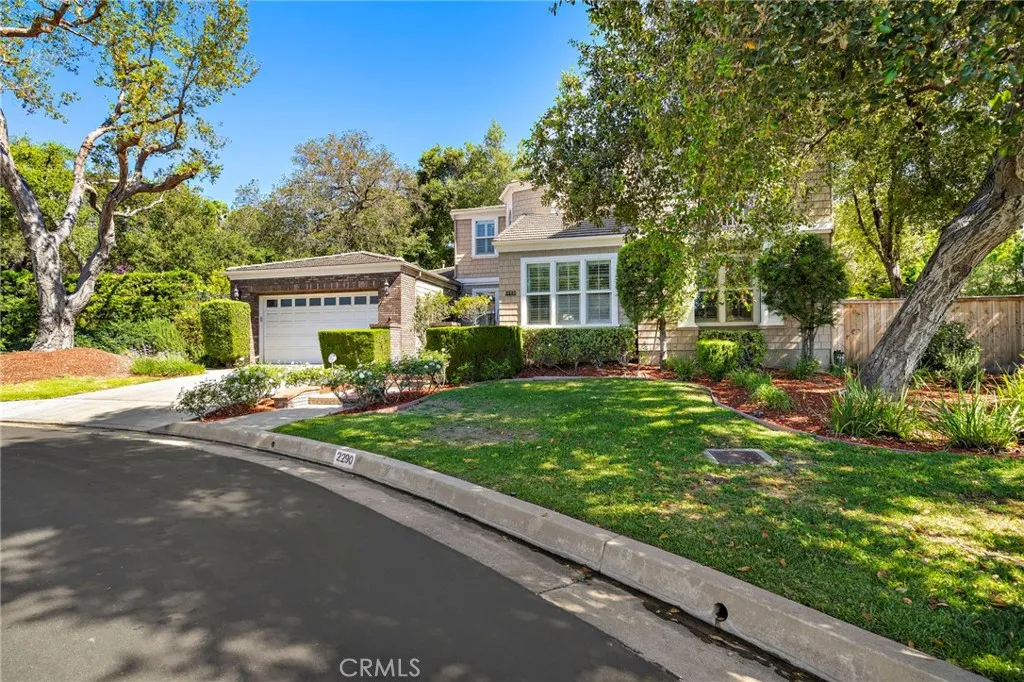 2290 Redwood