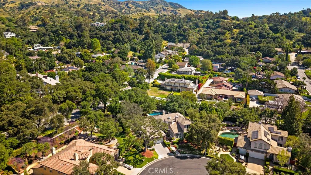 2290 Redwood