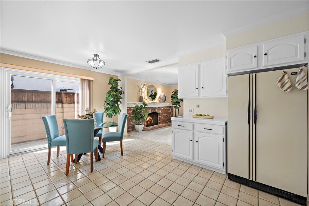 16805 Redwood Street