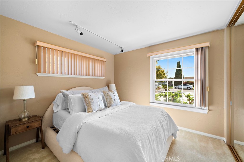 16805 Redwood Street