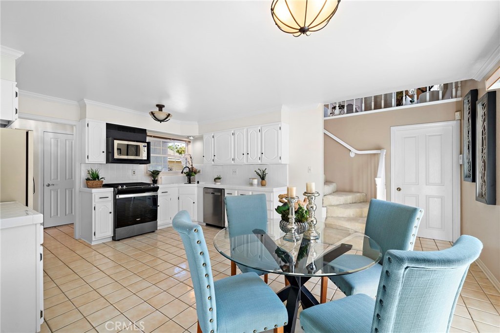 16805 Redwood Street