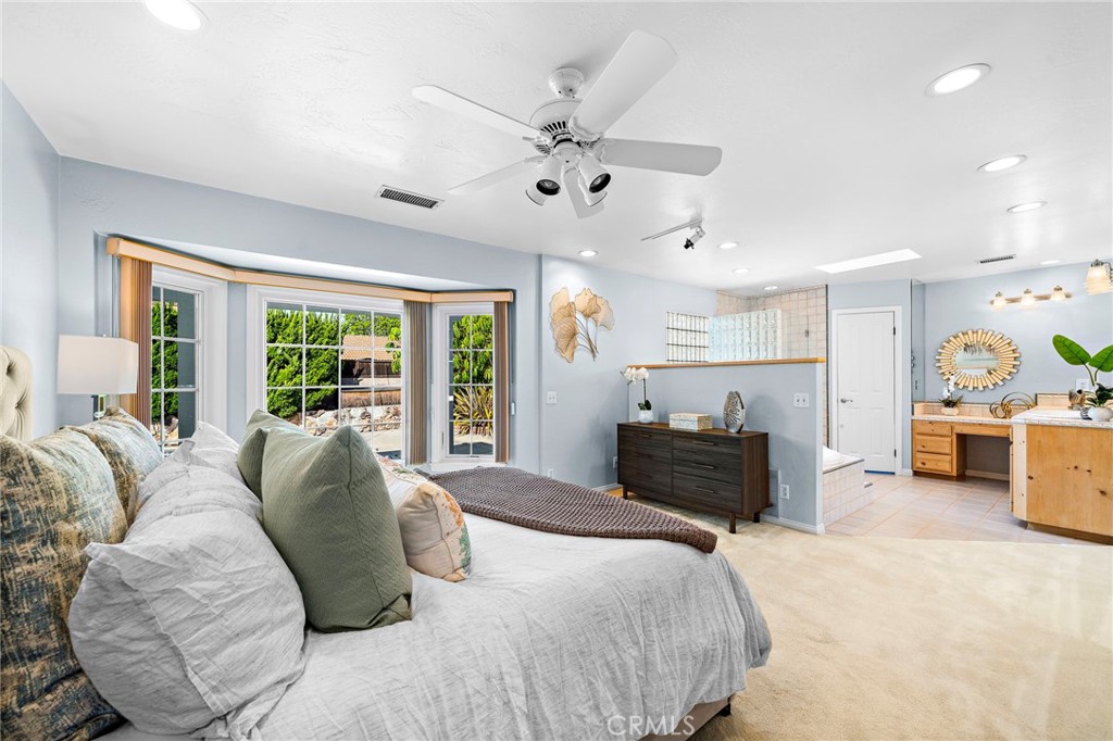 16805 Redwood Street