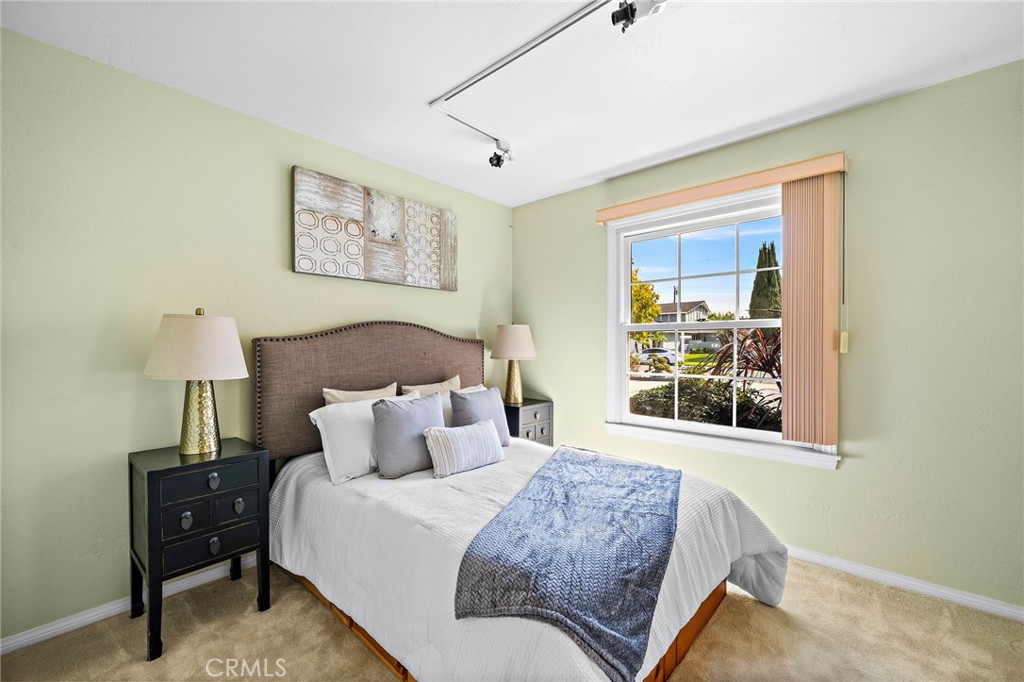 16805 Redwood Street