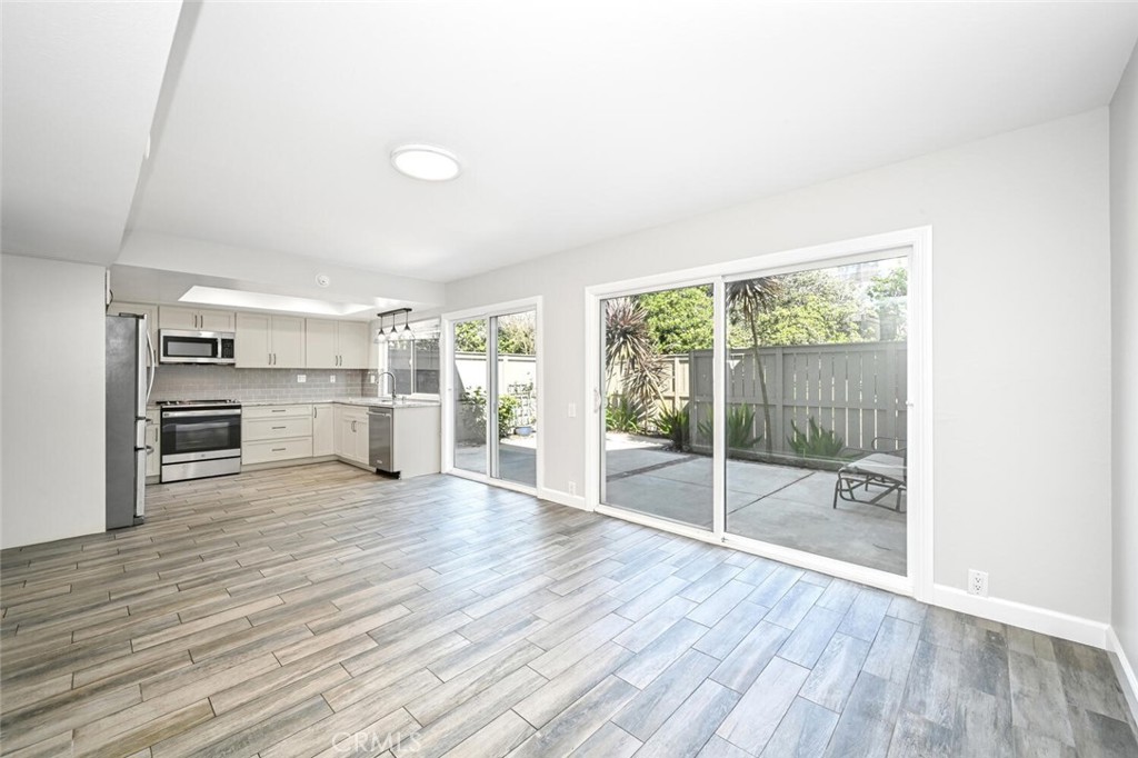 7021 Seal Circle