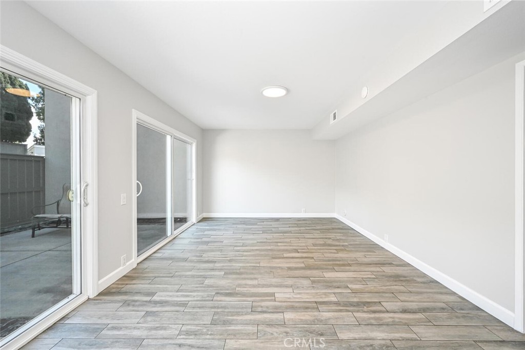 7021 Seal Circle