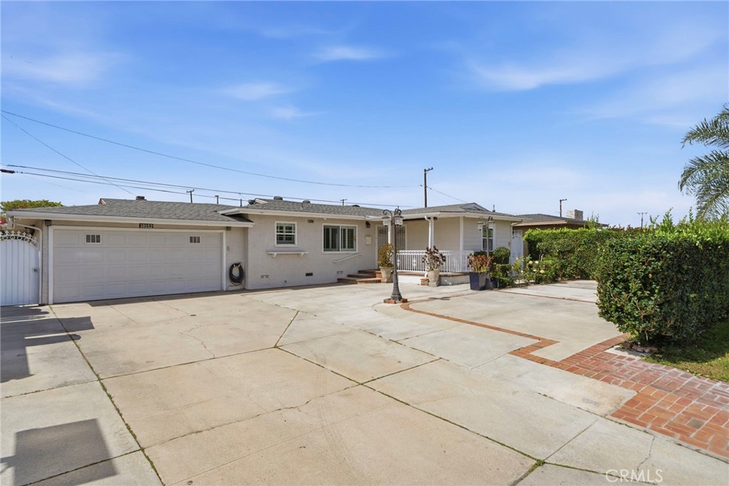 10152 Malinda Ln