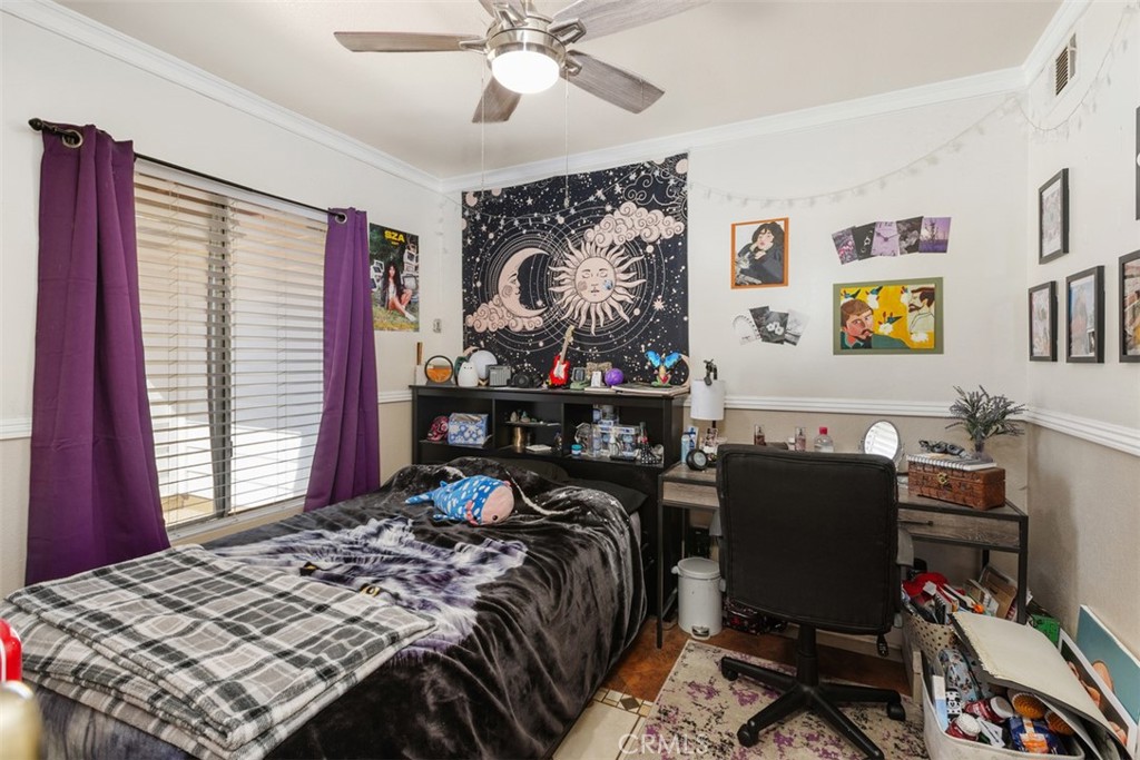 233 Southshore