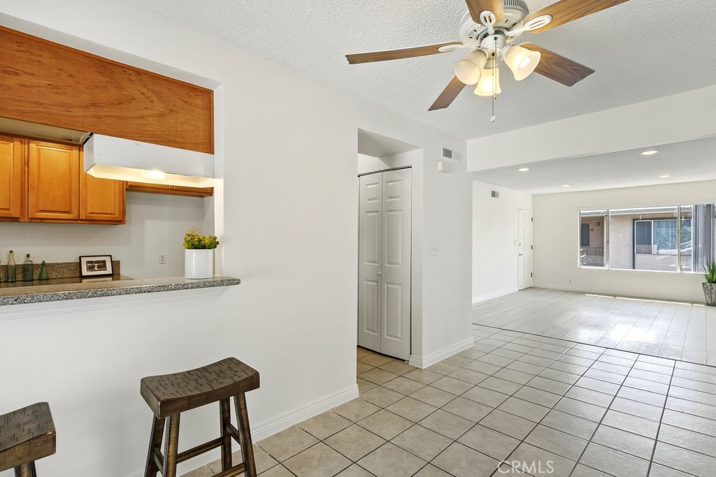 1801 Greenleaf Street 15