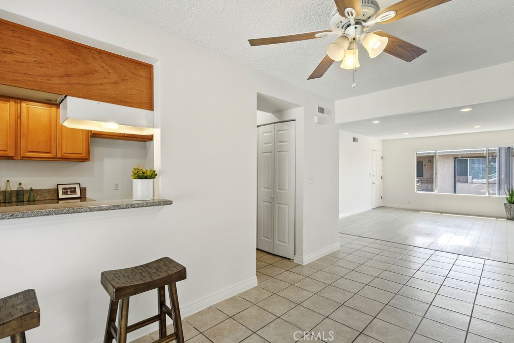 1801 Greenleaf Street 15