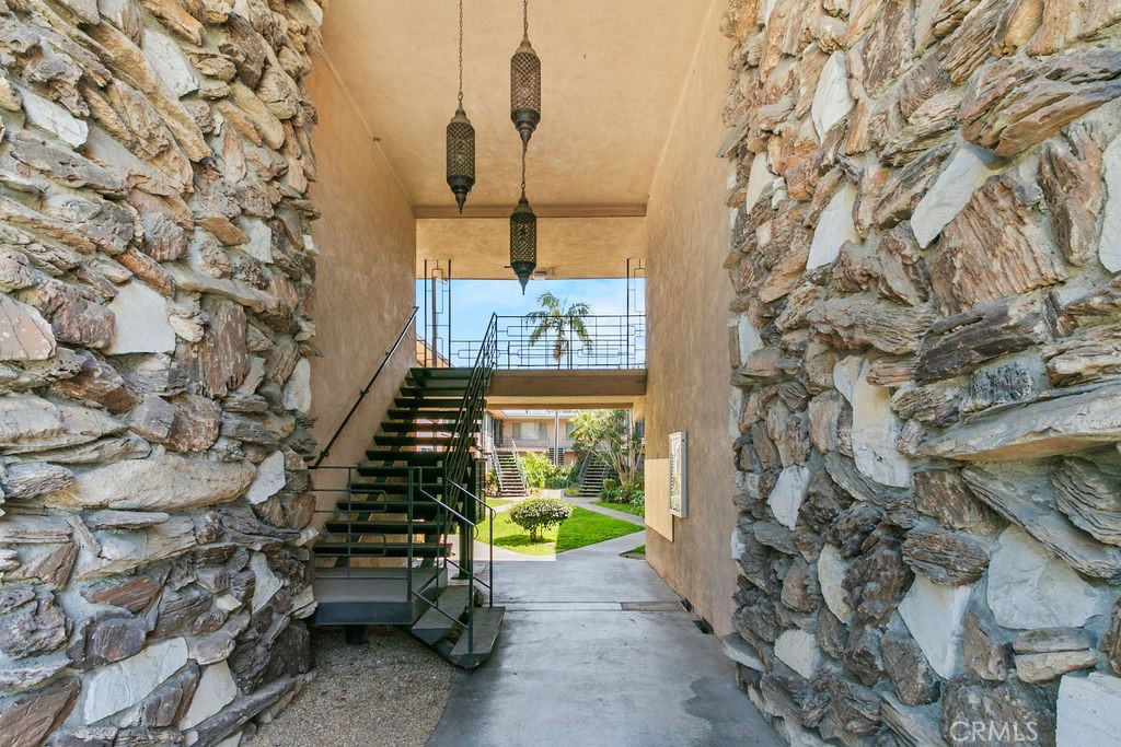 1801 Greenleaf Street 15