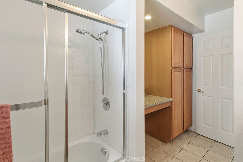 1801 Greenleaf Street 15