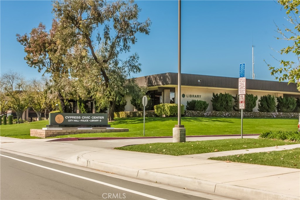 9826 Saint George Circle