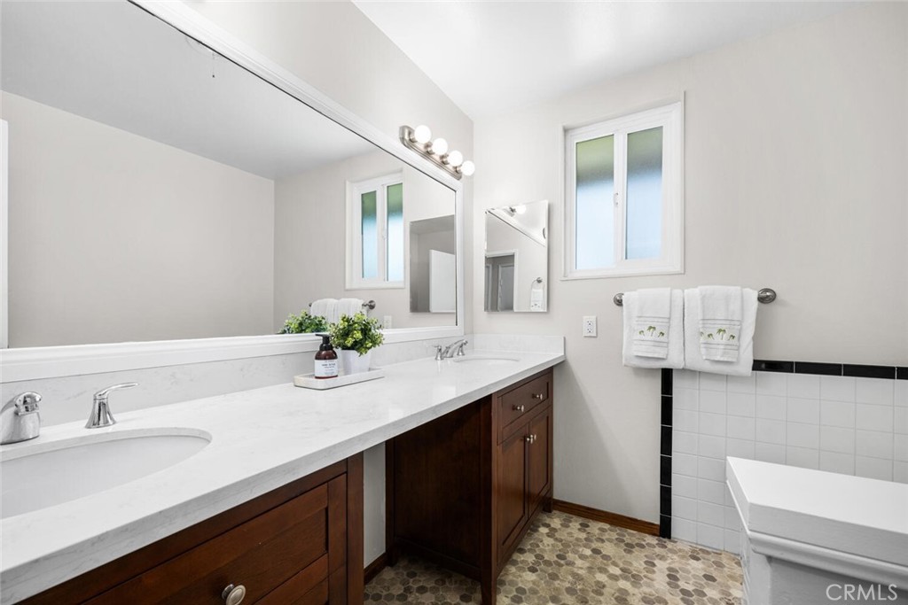 9826 Saint George Circle