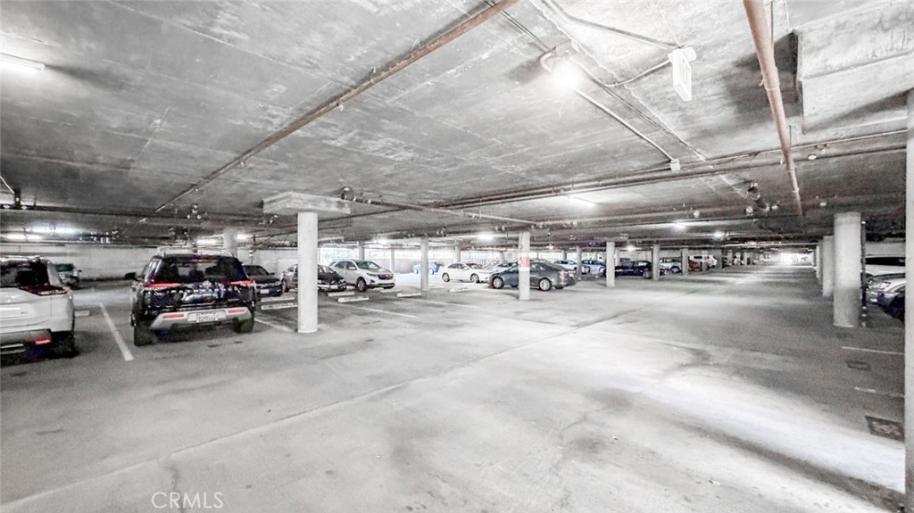 2563 Plaza Del Amo 204