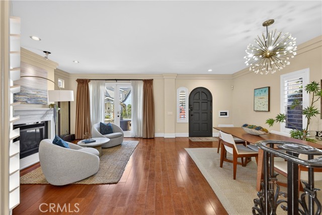 120 N Loreta WALK