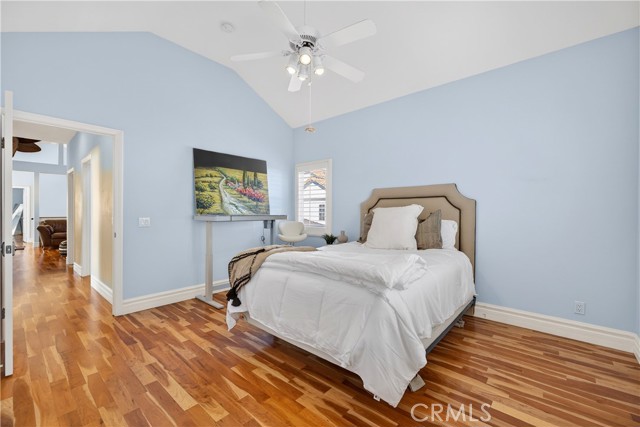 120 N Loreta WALK