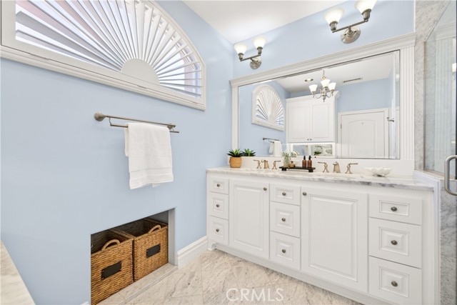 120 N Loreta WALK