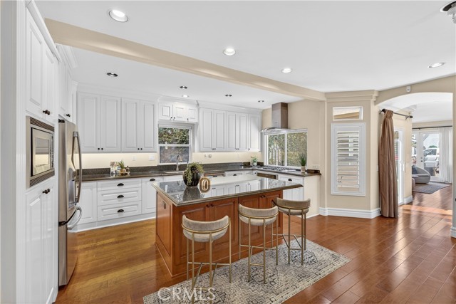 120 N Loreta WALK