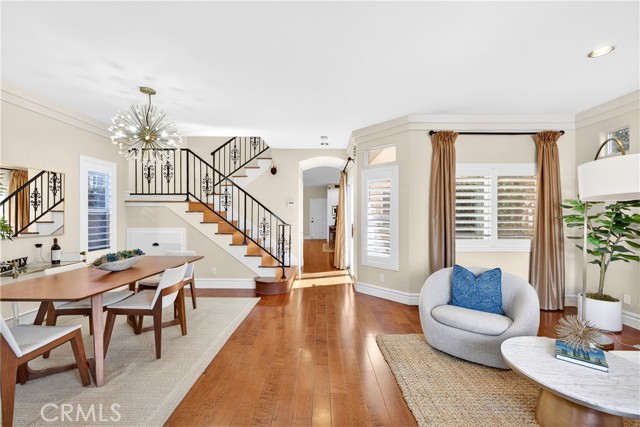 120 N Loreta WALK