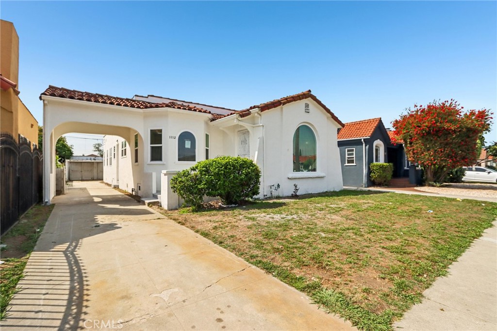 1112 W 64th Street