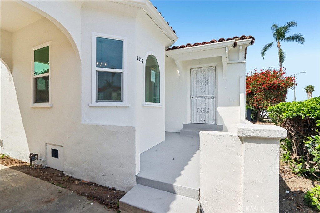 1112 W 64th Street