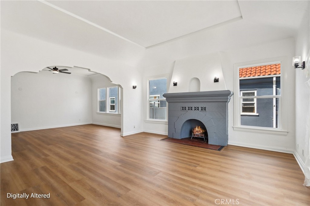 1112 W 64th Street