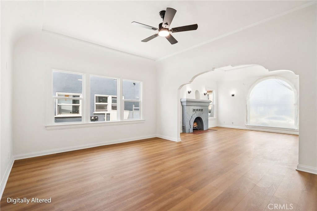 1112 W 64th Street