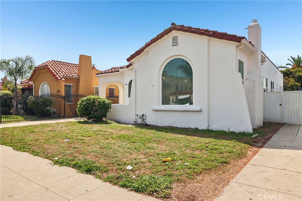 1112 W 64th Street