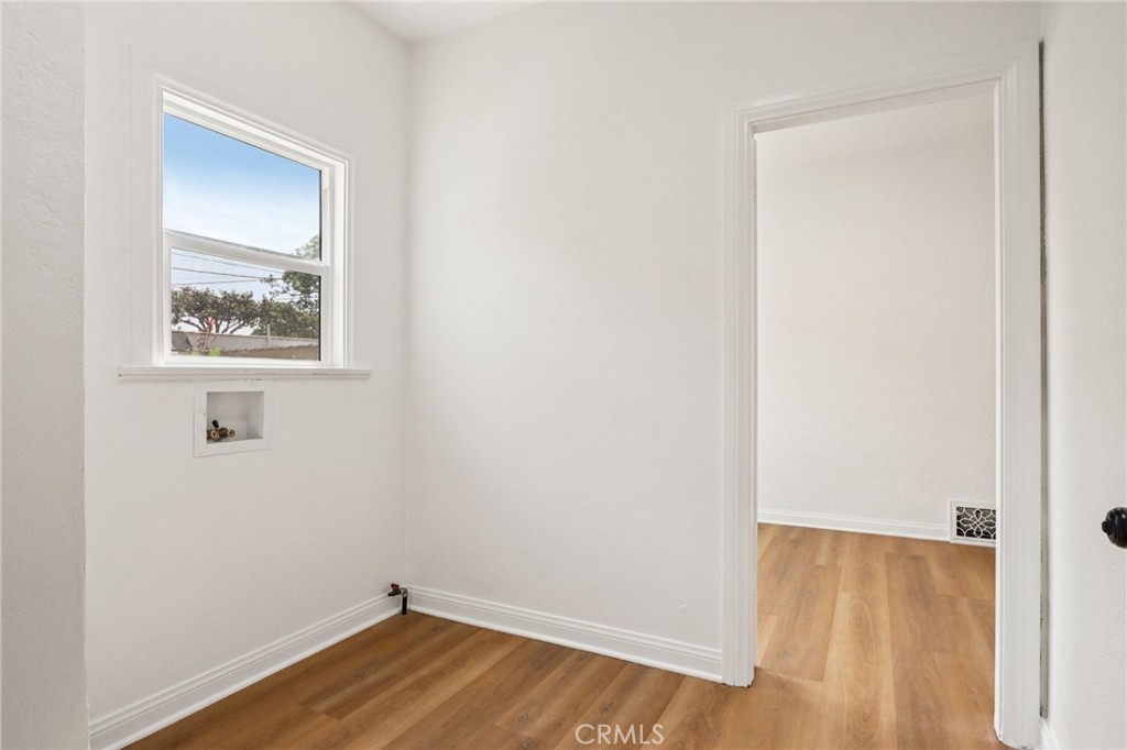 1112 W 64th Street
