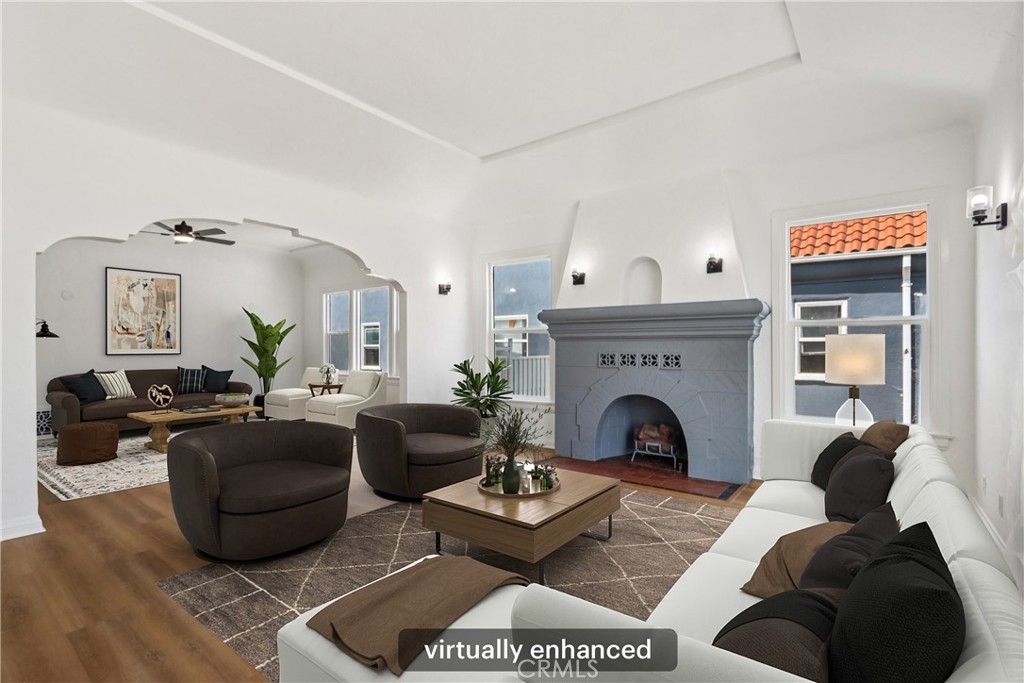1112 W 64th Street