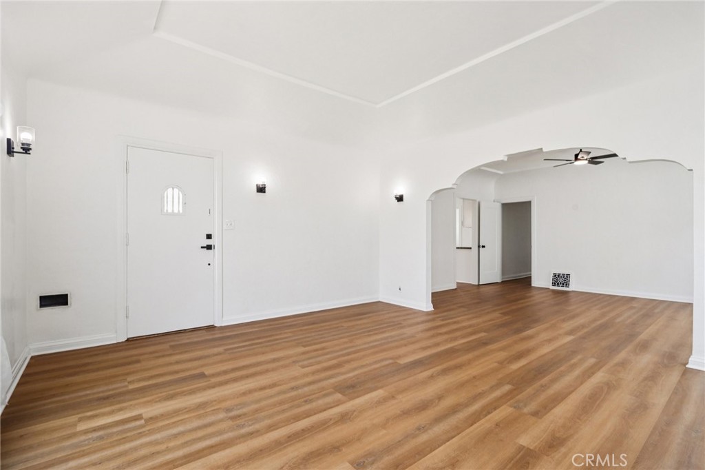 1112 W 64th Street