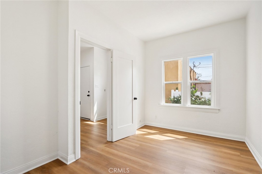 1112 W 64th Street