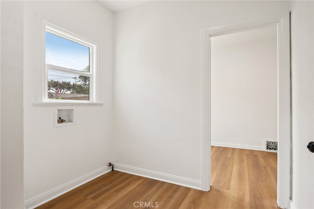 1112 W 64th Street