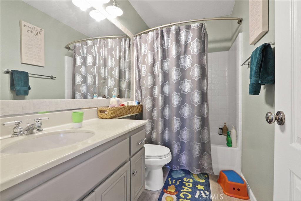 98 Mira Mesa
