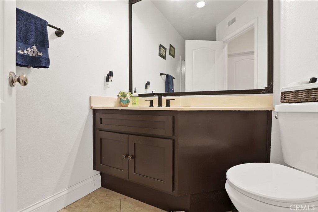 98 Mira Mesa
