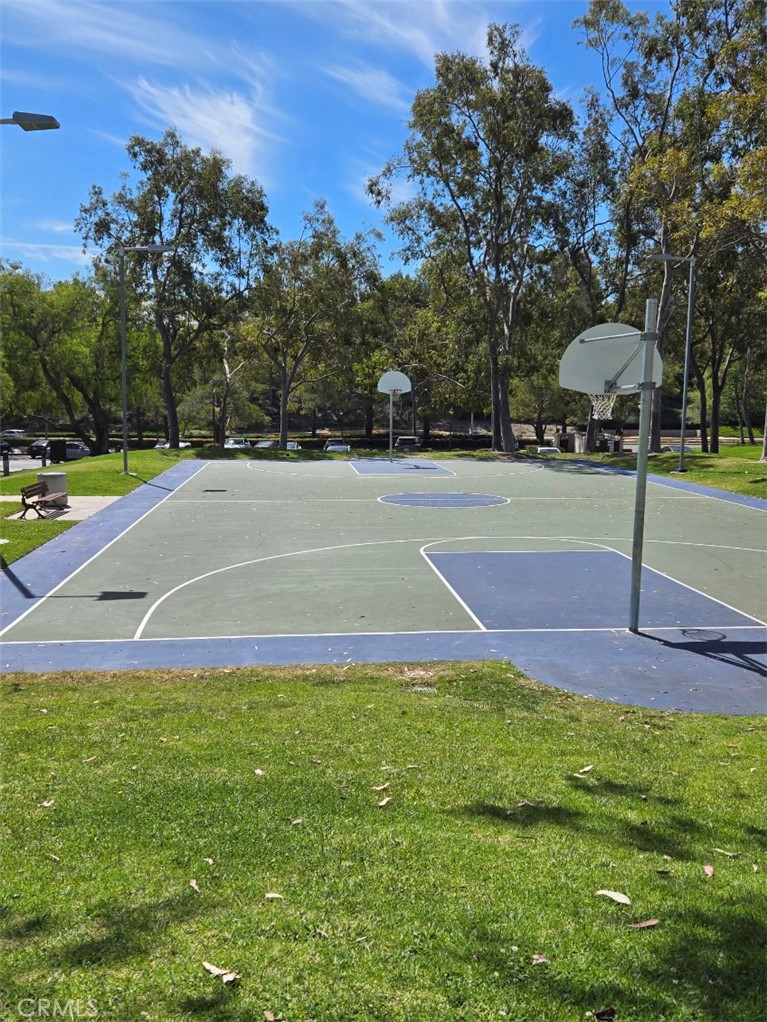 98 Mira Mesa