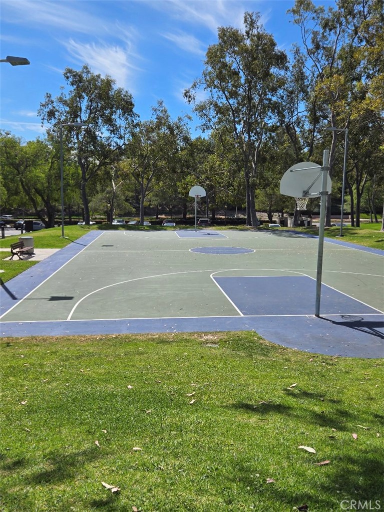 98 Mira Mesa