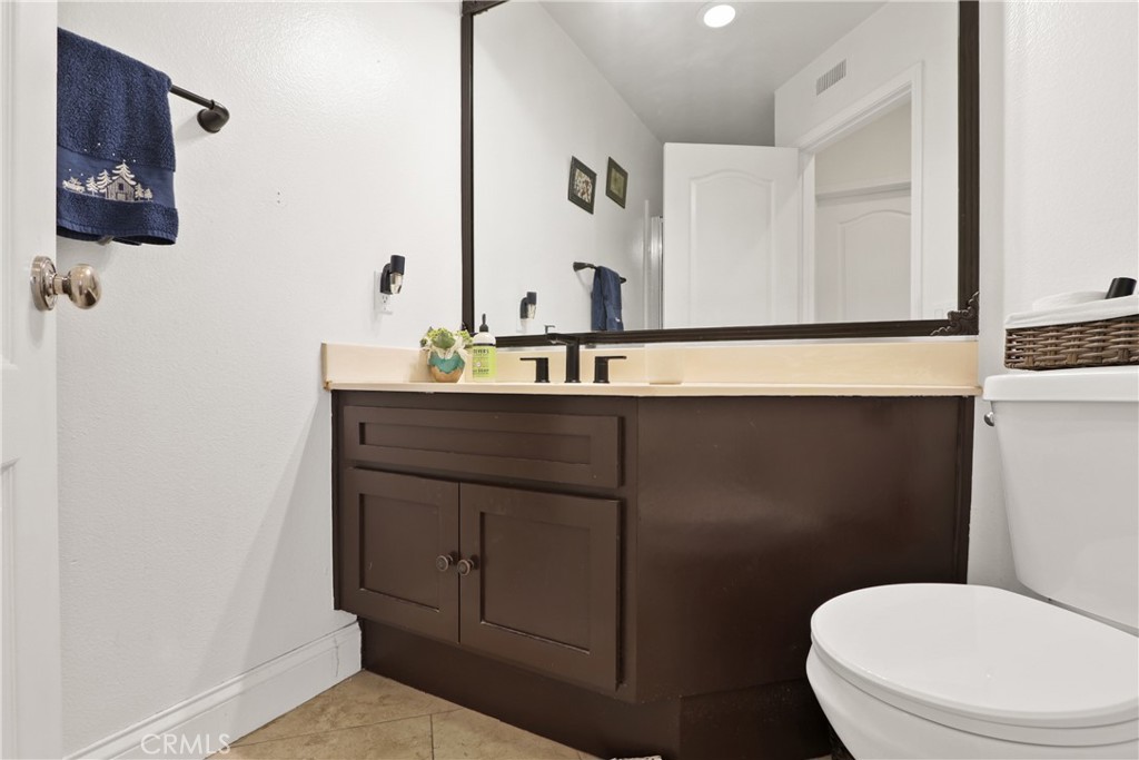 98 Mira Mesa
