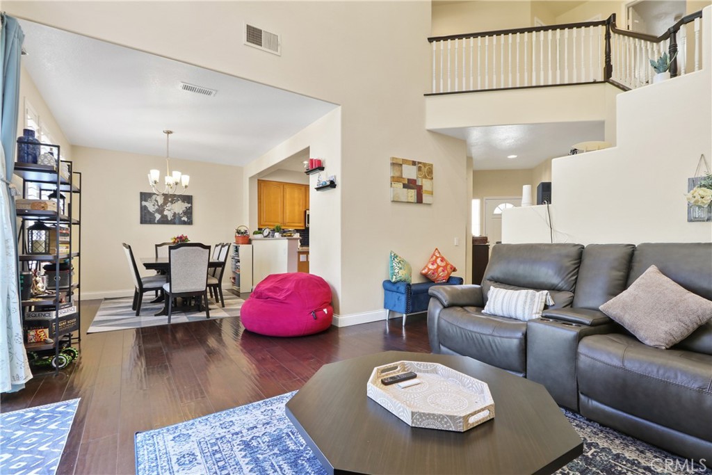 98 Mira Mesa
