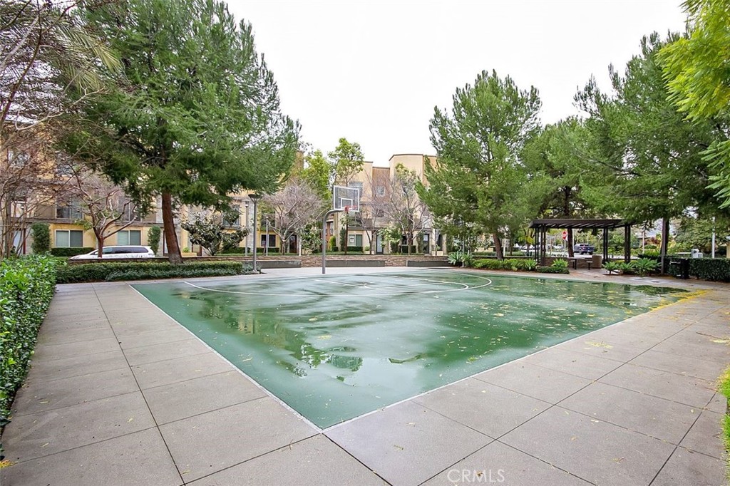 4407 Rivington